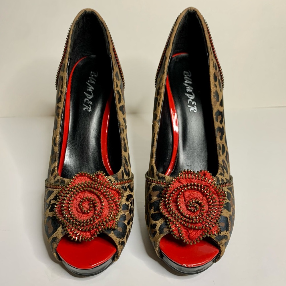 Leopard Print Heels 👠🐆 - Picture 2 of 5